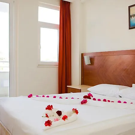 Hotel Irem Family Club Side